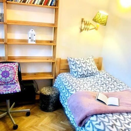 Feel Like Home In Варшава Екстериор снимка